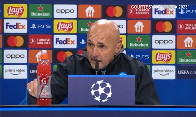 Spalletti e l'impegno serale: "Devo dare del latte alle renne..."