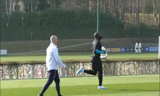 Inter, allenamento vista Porto: sorrisi e ottimismo, c'è anche Lukaku