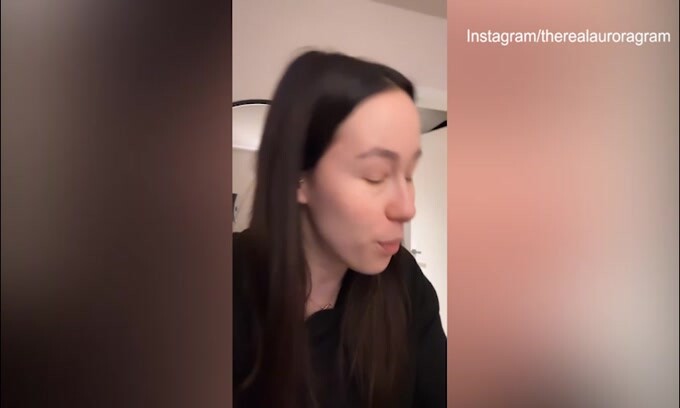 Lo sfogo di Aurora Ramazzotti: "Se sparisco inondata di messaggi"