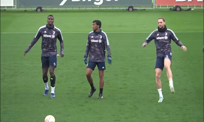 Juve, le immagini della rifinitura: in gruppo Pogba e Cuadrado