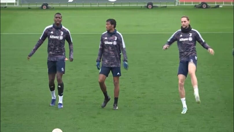 Juve, le immagini della rifinitura: in gruppo Pogba e Cuadrado