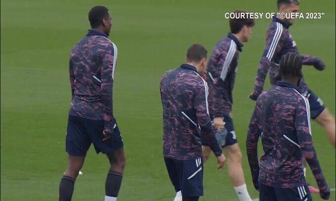 Pogba ride a crepapelle con Vlahovic: l'infortunio è alle spalle?