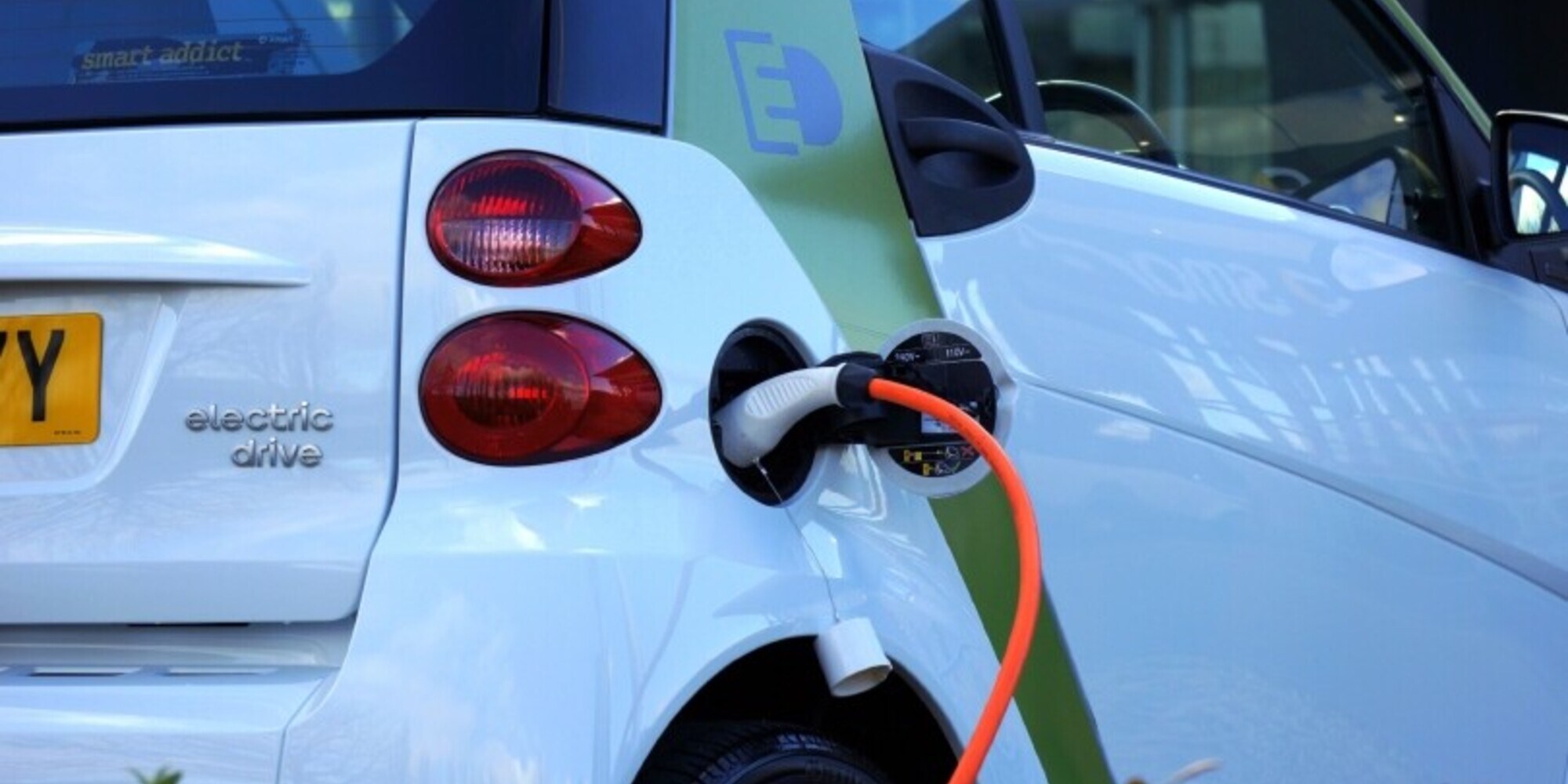 Aziende in crisi e posti di lavoro in meno: le previsioni post stop auto endotermiche