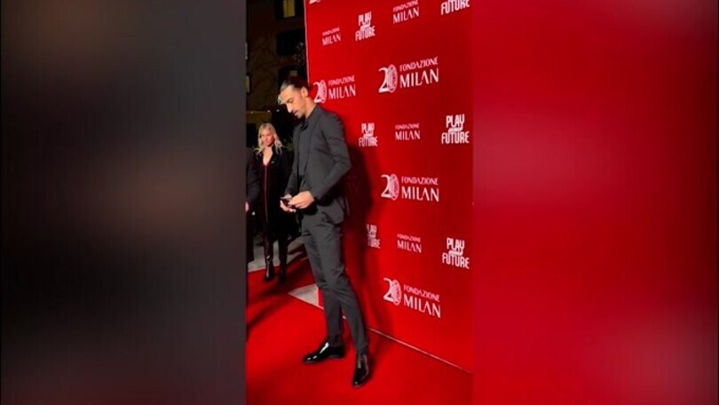 Ibra, il red carpet è uno show: "Luce? Ora anche di più"
