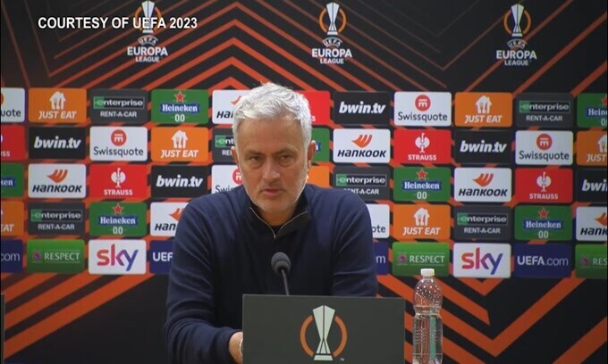 Mourinho: "Ho avuto dubbi sul far giocare Dybala"