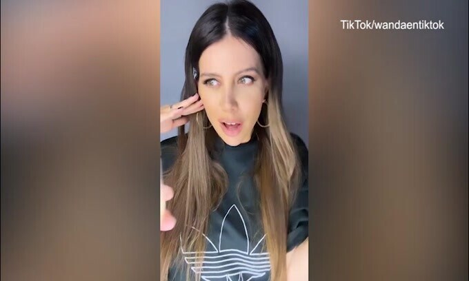 Wanda Nara hot, balletto sexy con lato B in vista su TikTok