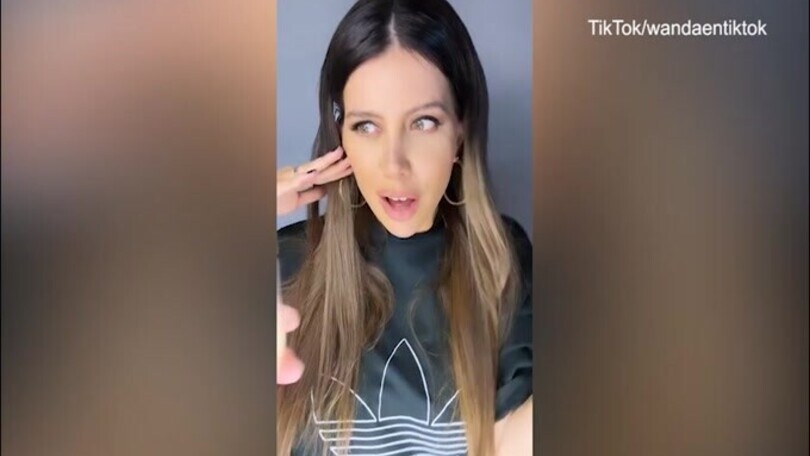 Wanda Nara hot, balletto sexy con lato B in vista su TikTok