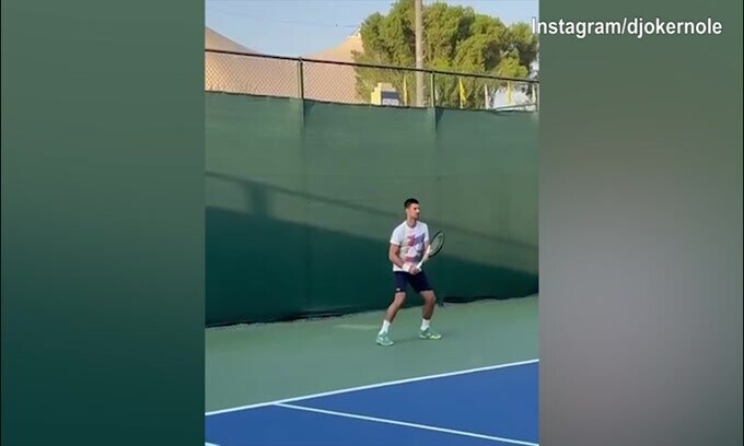 Dubai, Djokovic si allena in vista del torneo