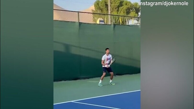 Dubai, Djokovic si allena in vista del torneo