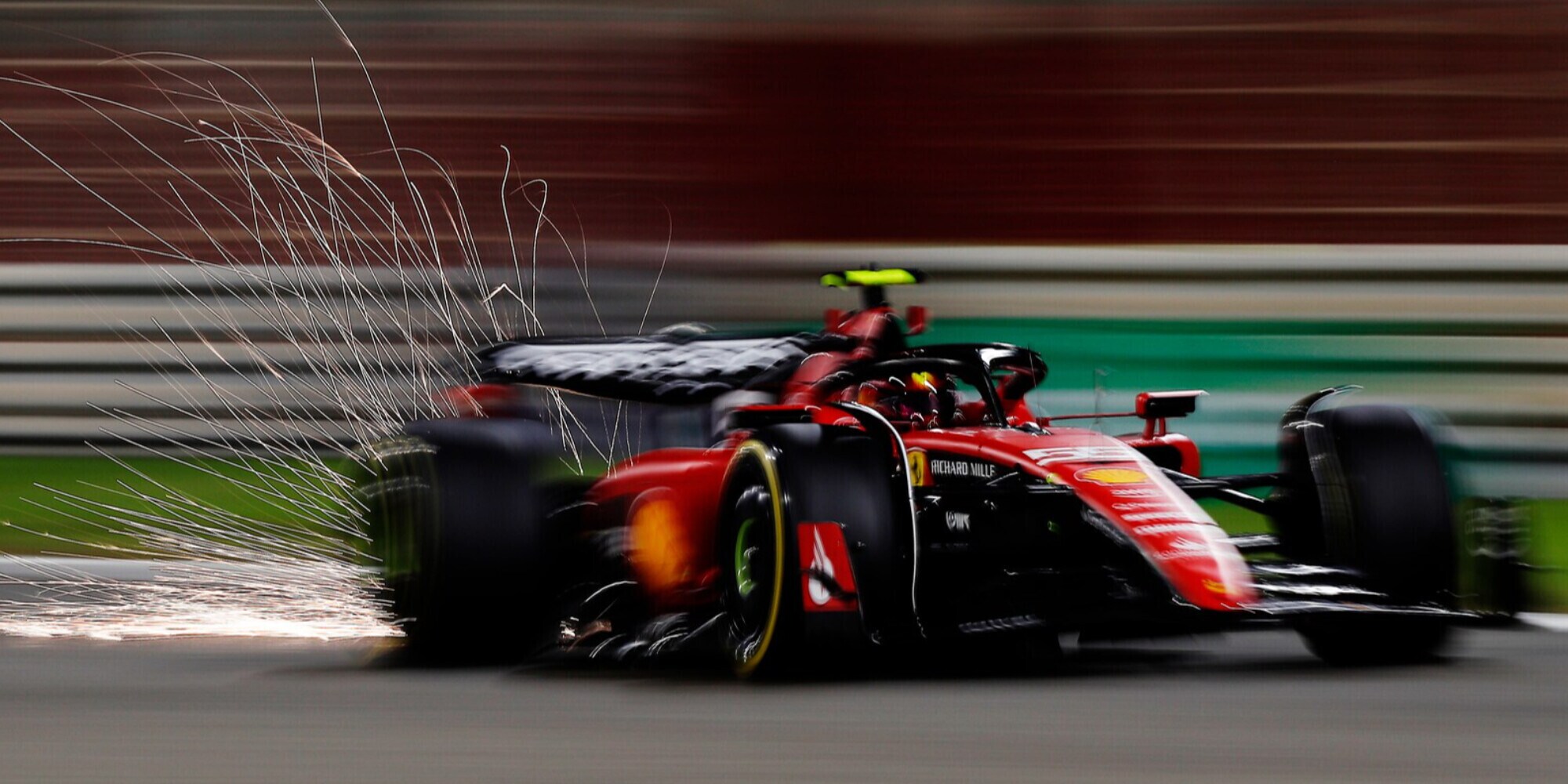 Ferrari, Leclerc e Sainz inseguono Red Bull: Perez comanda nei test in Bahrain