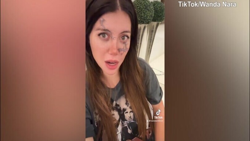 La cantante su TikTok è...Wanda Nara