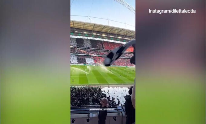 Diletta Leotta professione tifosa: il video a Wembley per Karius nel settore del Newcastle