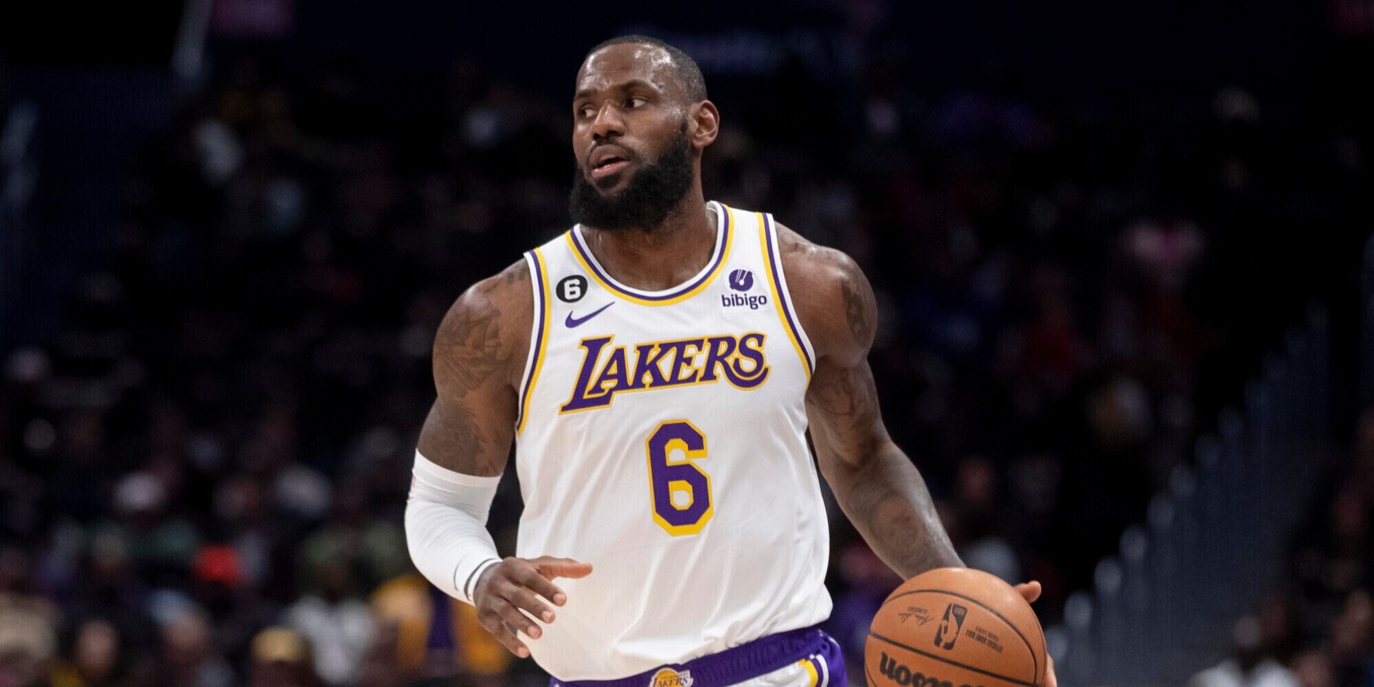 Nba, LeBron James tiene in ansia i Lakers: i tempi di recupero