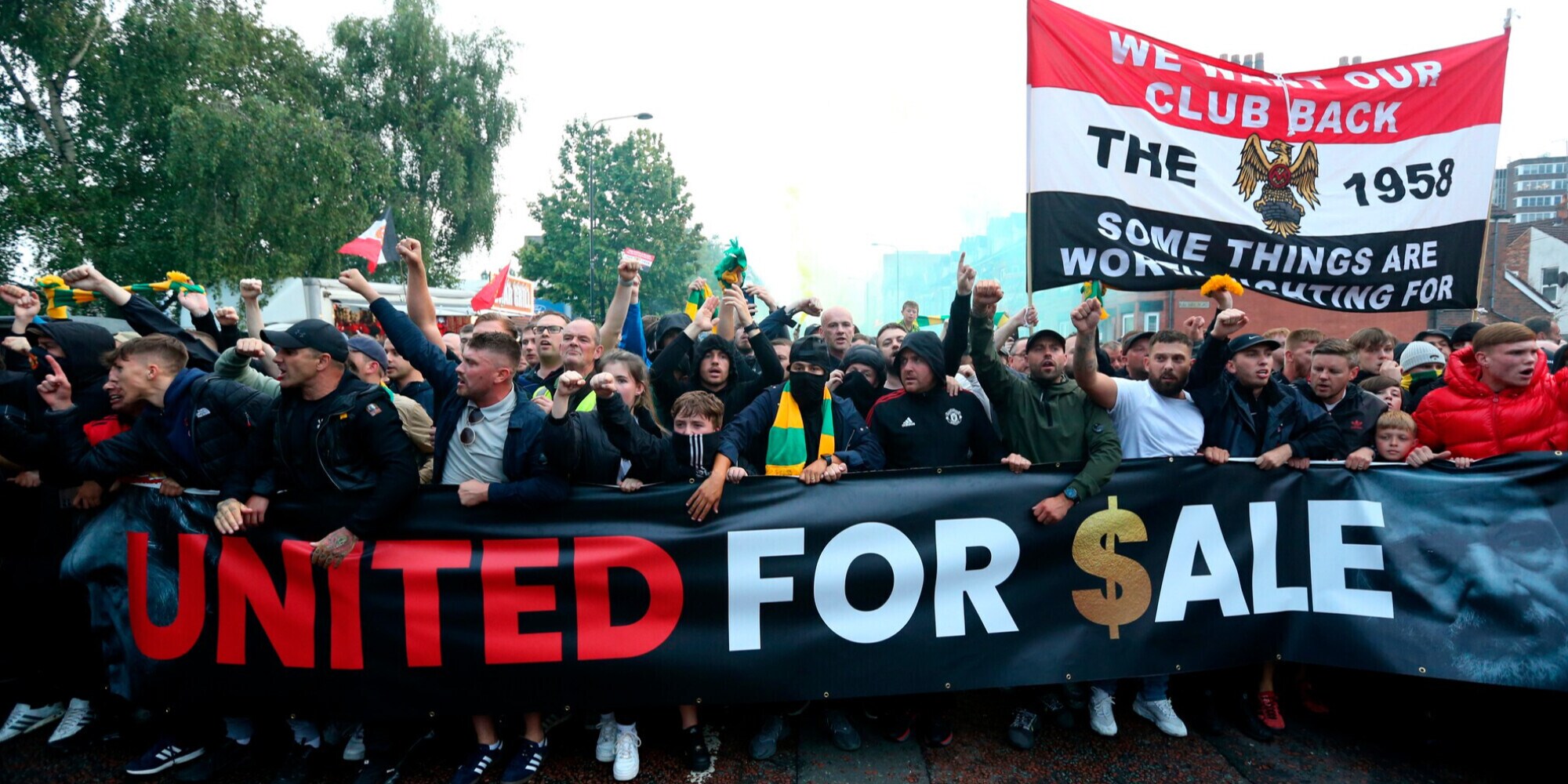 Manchester United, i Glazer fanno tremare i tifosi: cosa sta succedendo