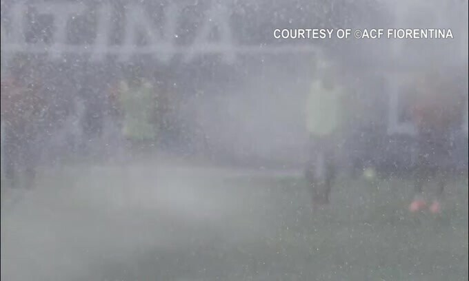 Fiorentina, allenamento con vista Milan