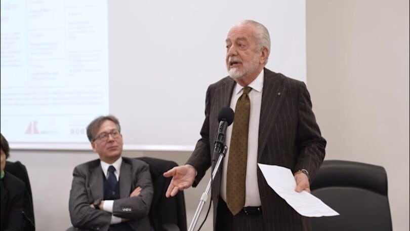 De Laurentiis: "Sarri un paraculo. Sullo Scudetto e sulla Champions..."