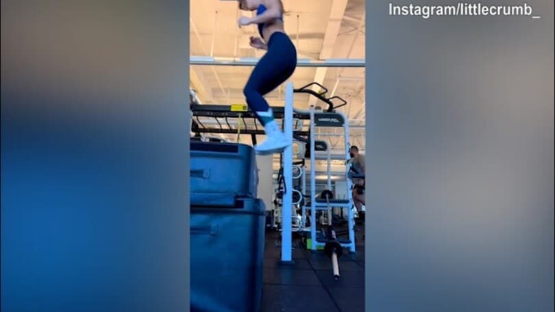 Elisabetta Canalis, nuova tecnica di allenamento con...botta finale