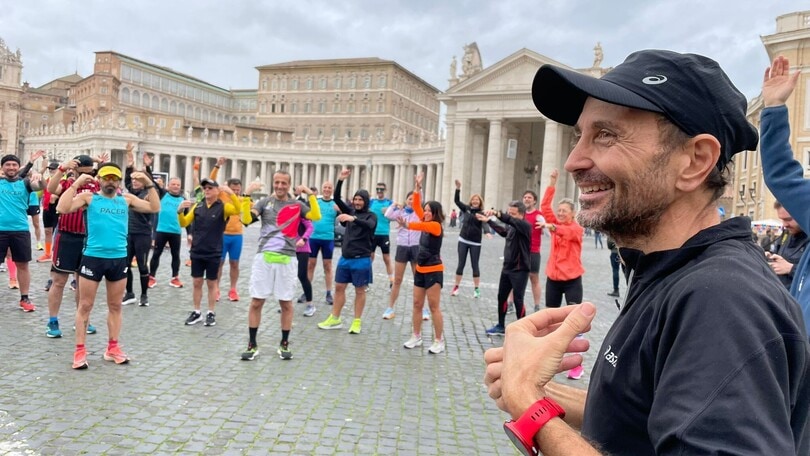 Roma, allenamento in San Pietro per l'Acea Run Rome The Marathon