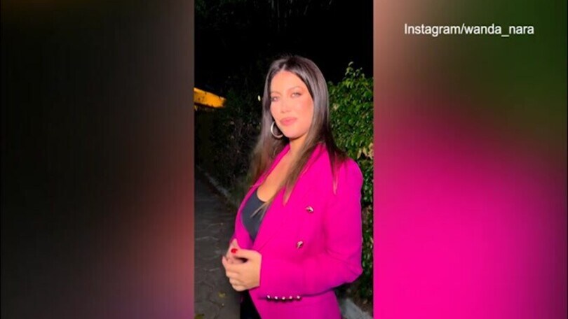Wanda Nara cuore rosanero: il video del bacio in camera è virale!