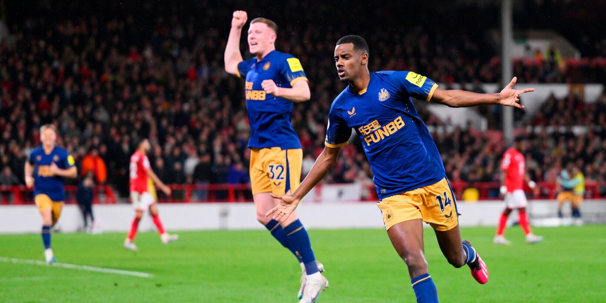 Premier League, Isak show: il Newcastle sbanca Nottingham