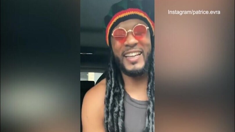 Zio Pat si traveste da Bob Marley: la gag social