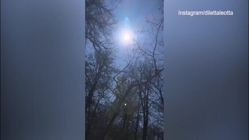 La primavera è arrivata e la Leotta prende il sole!