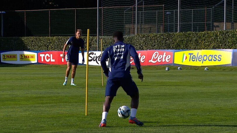 Azzurri in campo a Coverciano
