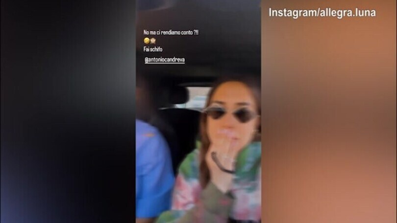 Allegra e Candreva, bacio bollente al semaforo