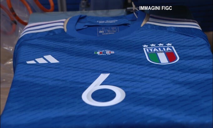 Italia-Inghilterra, ecco la maglia per ricordare Vialli