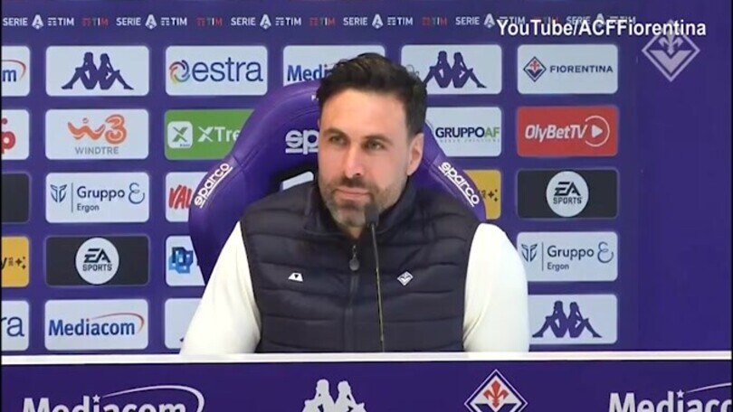 Fiorentina, brutto infortunio per Sirigu: via dal campo con la barella