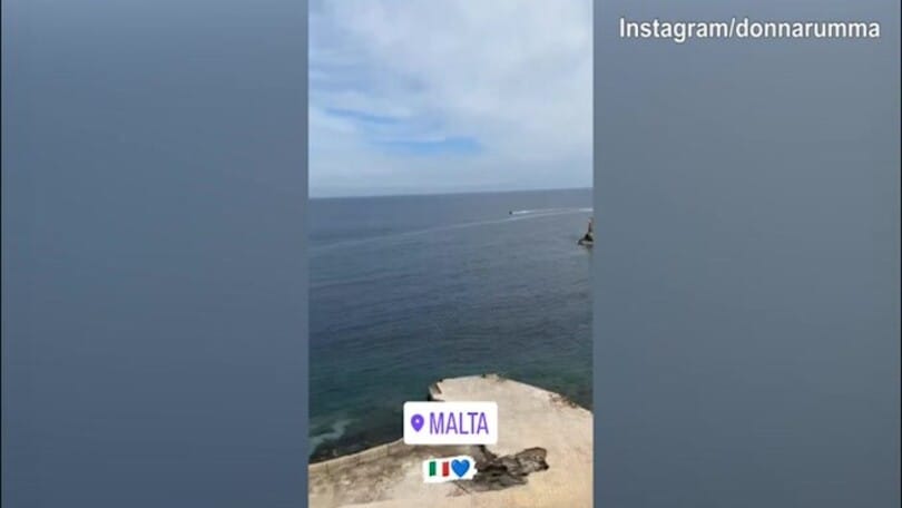 Malta-Italia, Donnarumma "immortala" il mare dell'isola