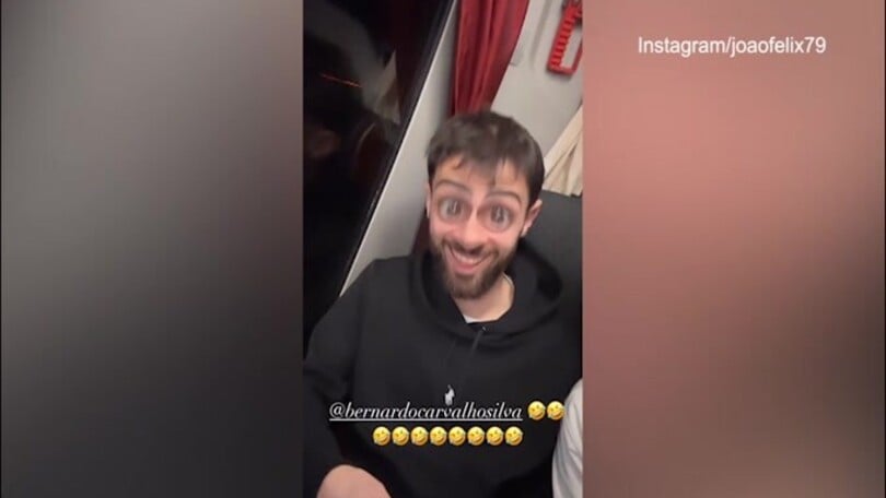 Portogallo, morale alle stelle: Joao Felix scherza con Bernardo Silva