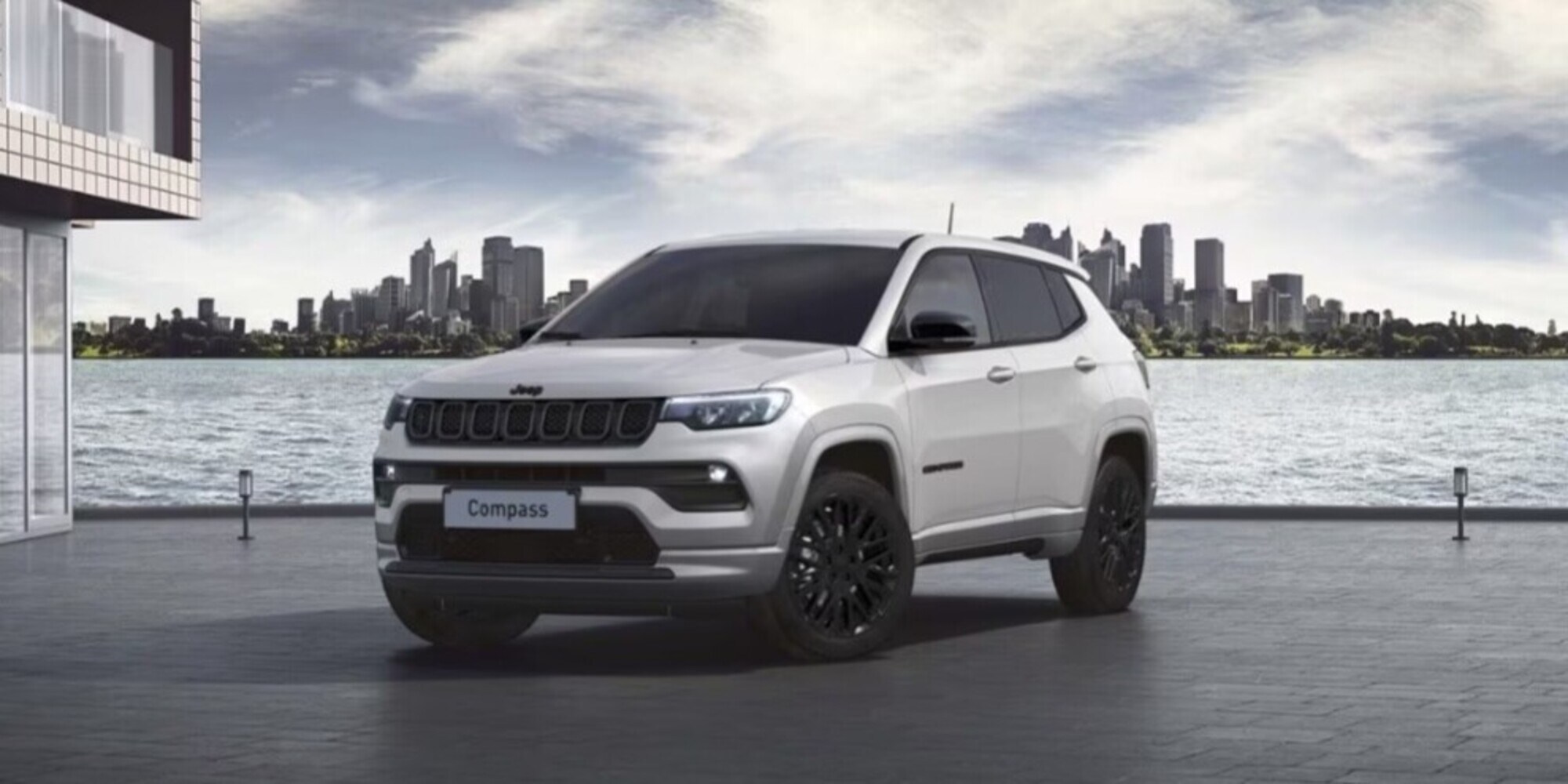 Jeep, gamma Renegade e Compass arricchita: le nuove versioni ibride e mild hybrid