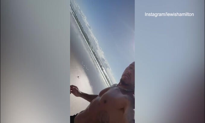 Hamilton corre in riva al mare: "Certi giorni ho voglia di fermarmi"