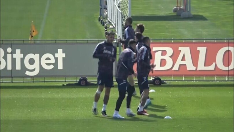 Juve, sospiro di sollievo: Kostic in gruppo