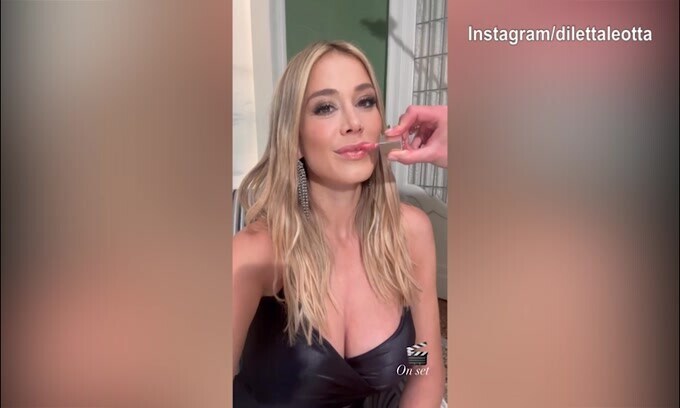 Diletta, il look fa impazzire i fan..e arriva anche il bacio