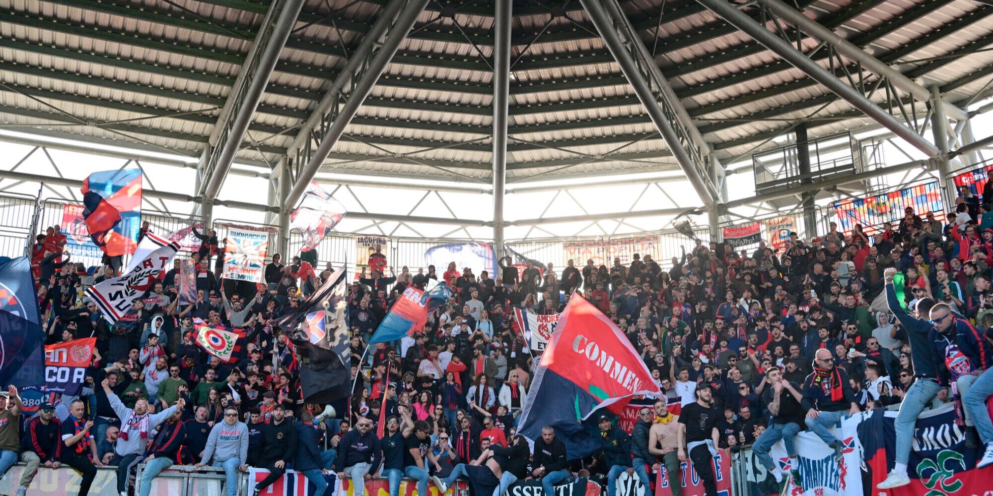 Cosenza-Reggina, donato l’incasso ai superstiti del naufragio di Cutro