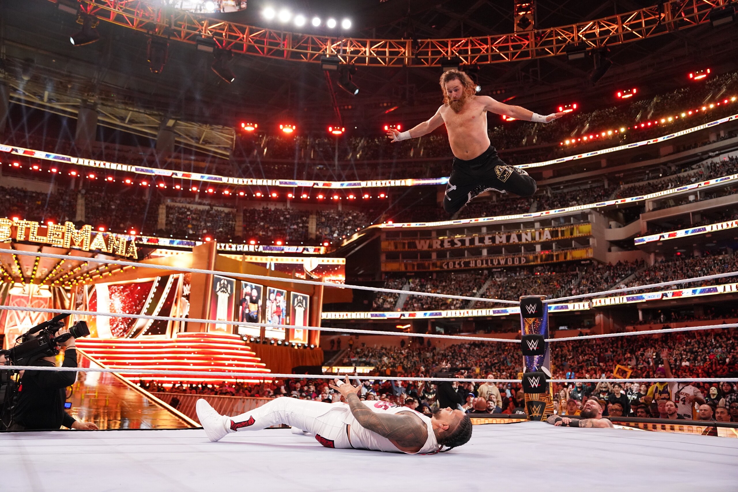 WrestleMania 39, la night 1 all'insegna di Rey Mysterio e Sami Zayn