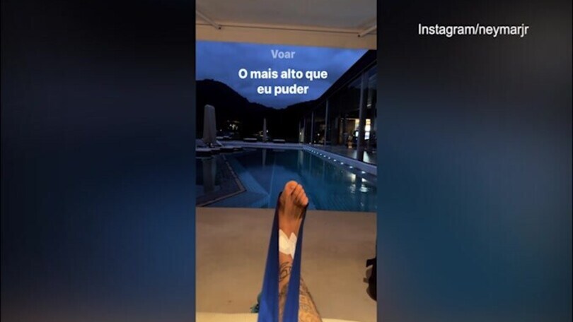 Psg, Neymar e gli esercizi per la caviglia: il video social