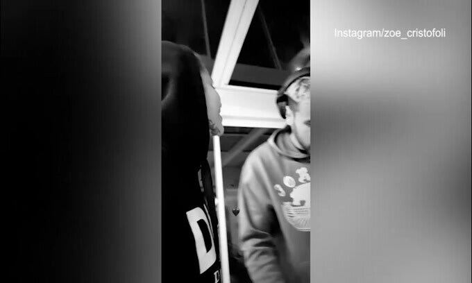 Theo Hernandez si diverte: sorrisi e dj set in casa con Zoe