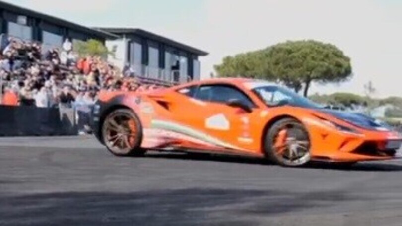 Ferrari, Fabio Barone presenta la livrea della F8 Tributo