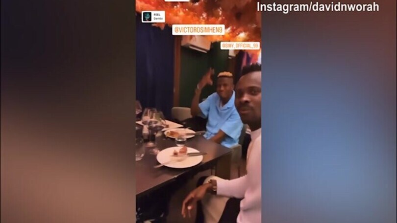 Cena con amici a Napoli per Osimhen