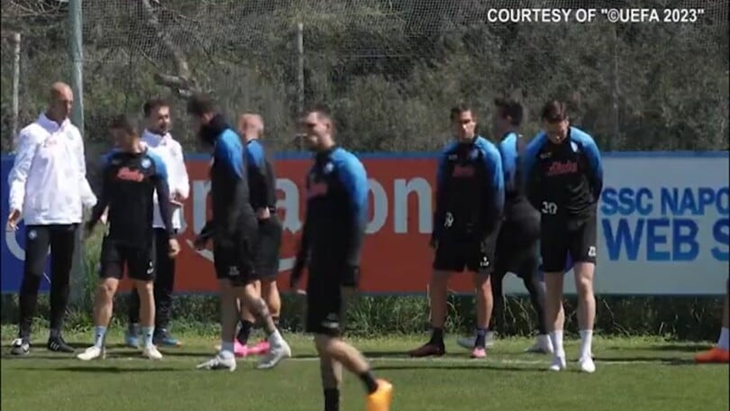 Napoli, attacco nei guai: nella rifinitura out Osimhen e Simeone