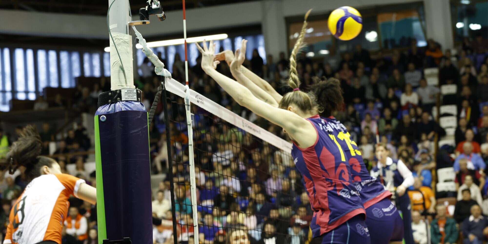 Cev Cup: Scandicci a due set dal trionfo