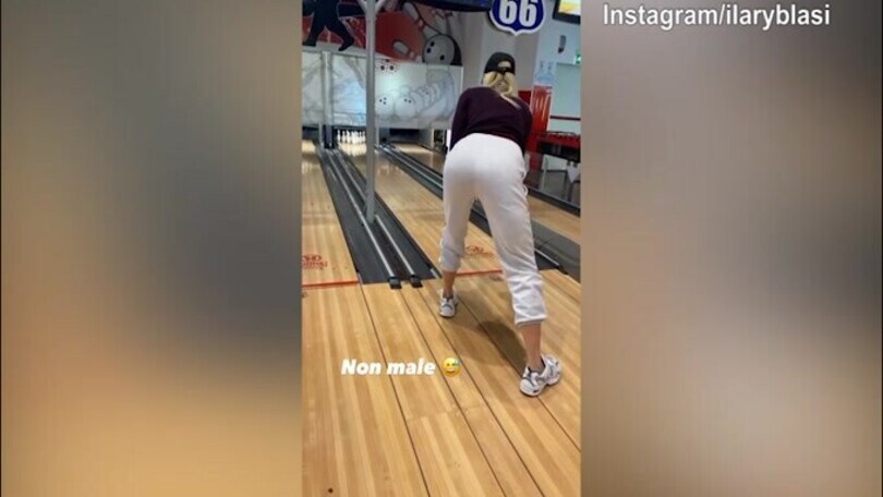 Ilary, che colpo: a Bowling fa quasi...strike!