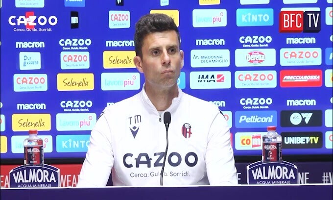 Thiago Motta scherza coi giornalisti: "Troppi elogi, c'è qualcosa che non va"