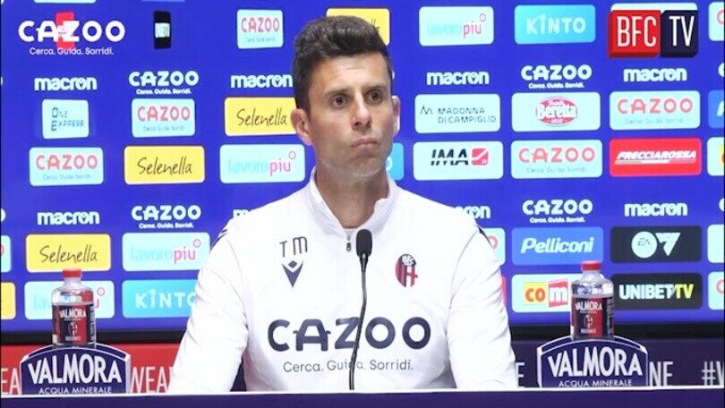 Thiago Motta scherza coi giornalisti: "Troppi elogi, c'è qualcosa che non va"