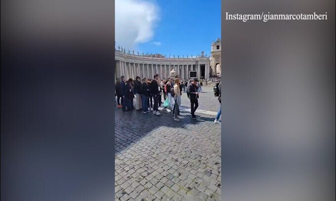 Tamberi a San Pietro, la coda fa paura