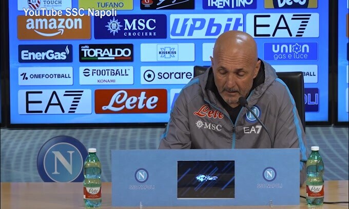 Spalletti su Kvaratskhelia: "Può partire dalla panchina"