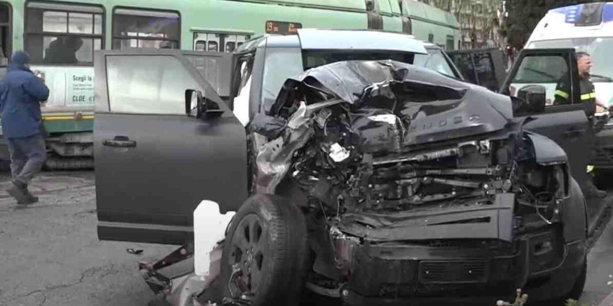 Lazio, paura Immobile: incidente in auto, frattura e trauma distorsivo
